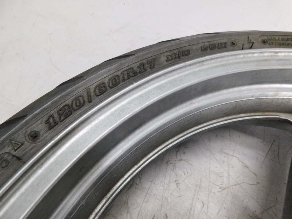 Колесо переднее Kawasaki ZZR400.