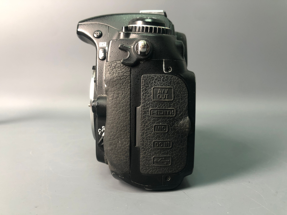 Nikon D300S 120.000 кадров