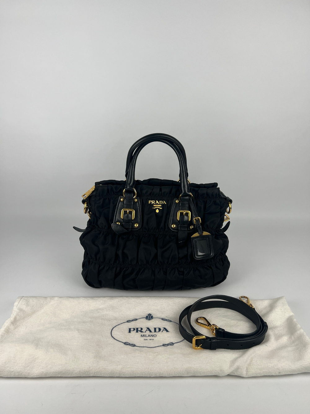 Сумка Prada Tessuto Gaufre Top Handle Bag