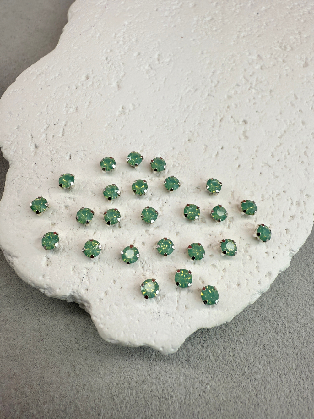 Шатоны 4 мм, Хризолит опал в серебре, 25 шт