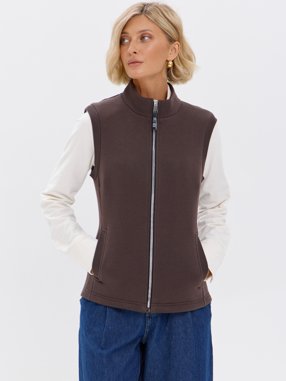 Жилет с начесом на молнии