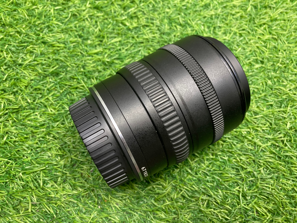 Canon EF 28-70mm 3.5-4.5 II