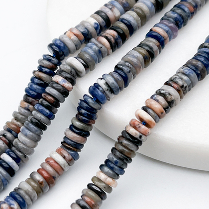 Содалит бусины, рондель, размер около 1,8-2,5*5,5-6 мм, цена за отрезок 19 см (1/2 нити)