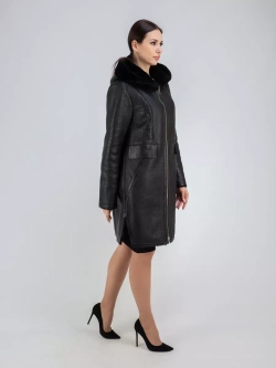 Дубленка зимняя натуральная с капюшоном