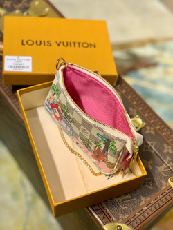 Louis Vuitton Mini Pochette Accessoires