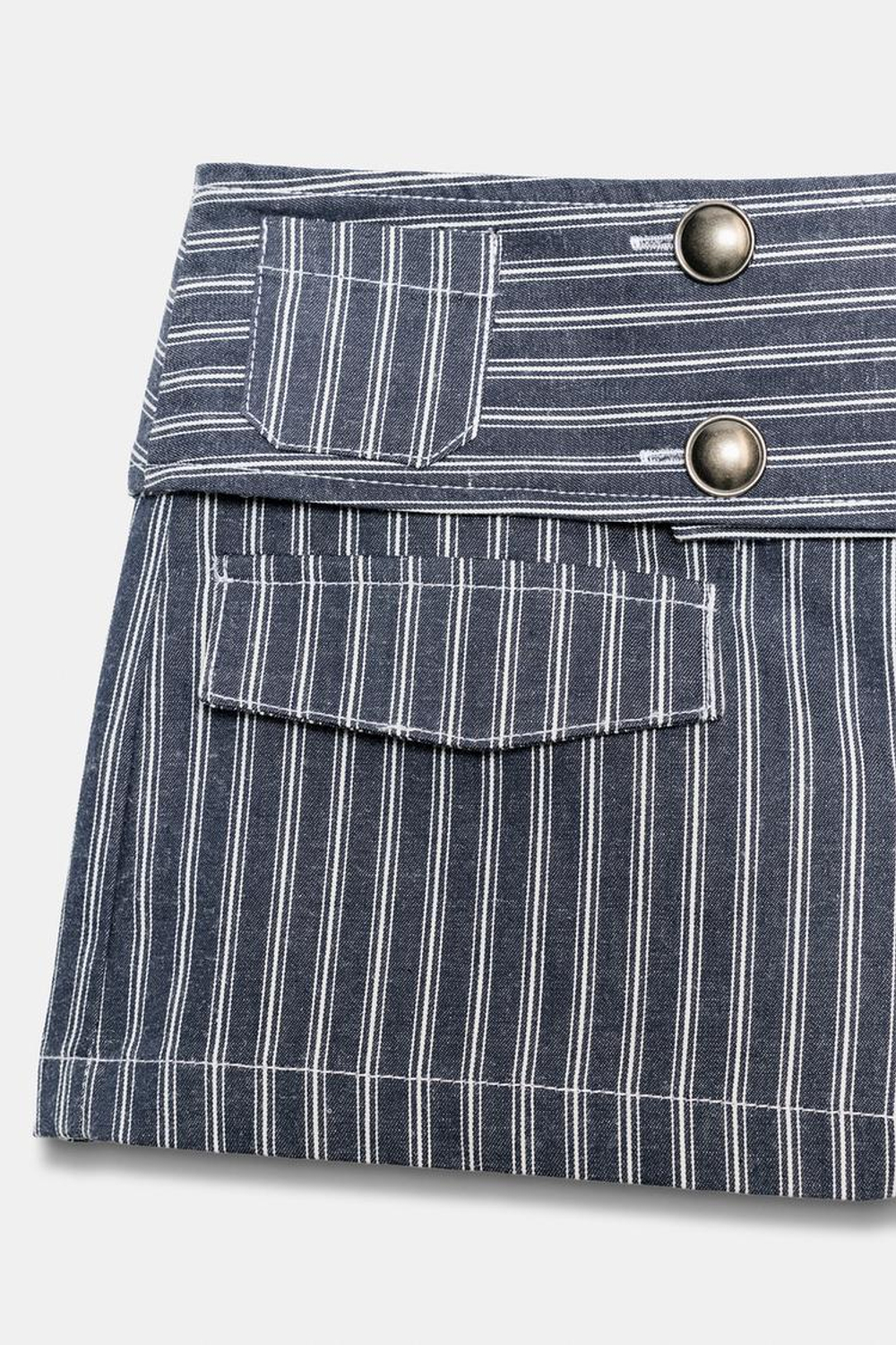 ZARA МИНИ-ШОРТЫ В ПОЛОСКУ С ПУГОВИЦАМИ, ТЕМНО-СИНИЙ/БЕЛЫЙ