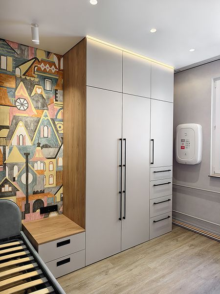 Шкаф и рабочая зона в комнату подростка