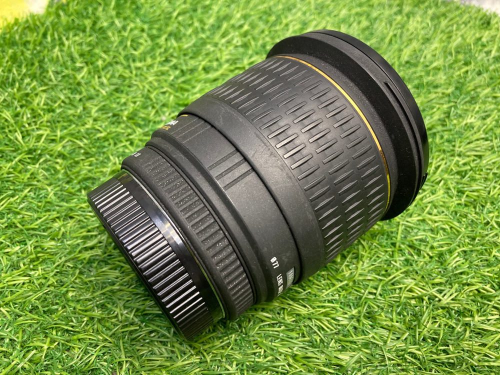 Sigma AF 28mm 1.8 EX DG Macro Pentax