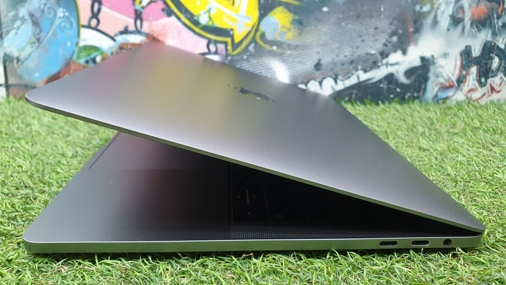 Apple MacBook Pro 13 Retina A1706 2017