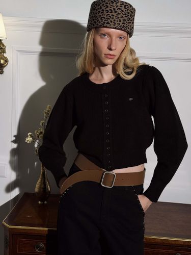 Черные хлопковые джинсы с заклепками