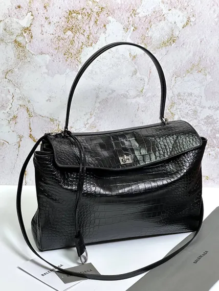BALENCIAGA RODEO HANDBAG с крокодиловым тиснением, черная