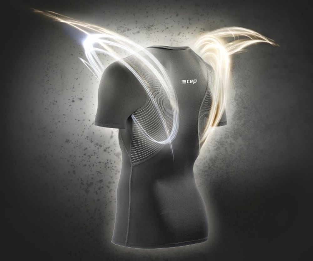 Женская компрессионная футболка CEP Wingtech черная