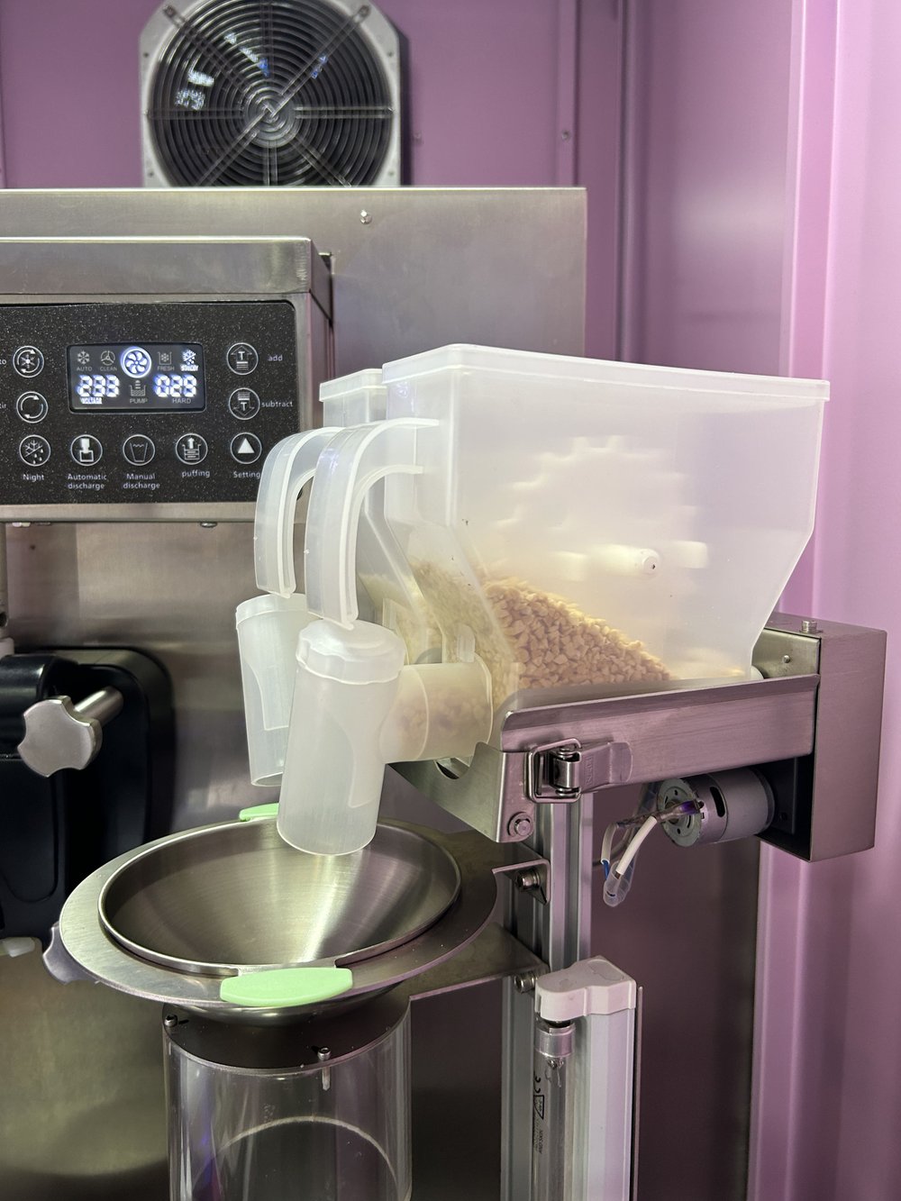 Готовый бизнес комплект вендинговый автомат «Робо мороженое»