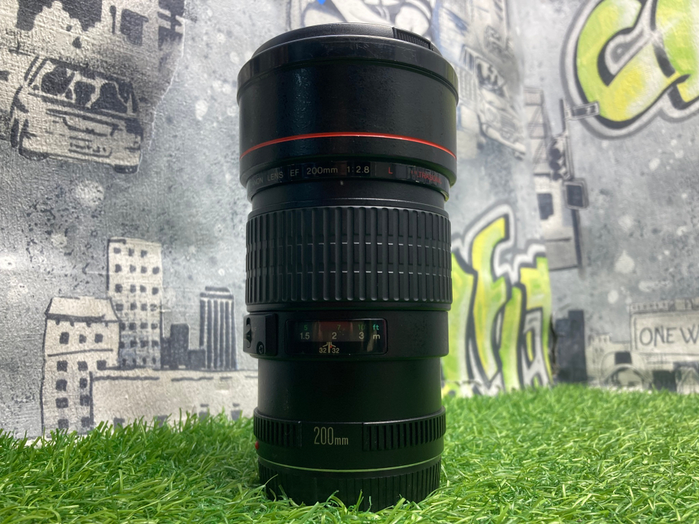 Canon EF 200mm 2.8L