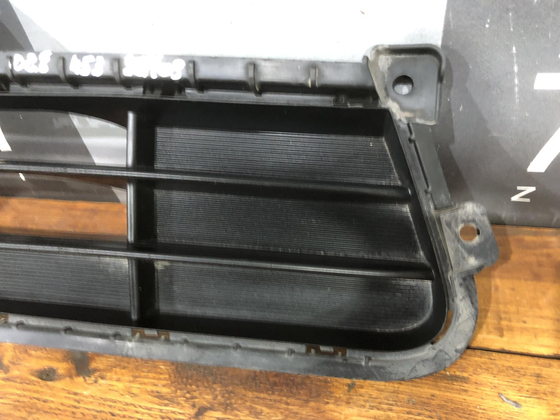 Решетка переднего бампера Kia Seltos 19-нв Б/У Оригинал 86531Q5000