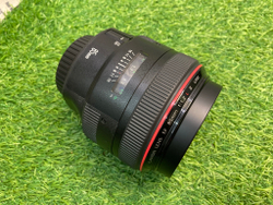 Canon EF 85mm 1.2L II USM