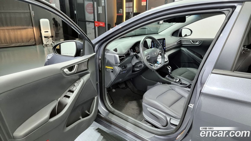 Hyundai The New Ionic Hybrid 1.6 HEV (10.2019)