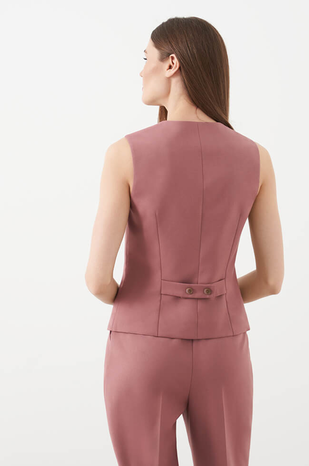 1832 Жилет женский (сливовый)