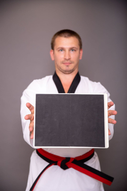 Доска для разбивания многоразовая черная 18 мм