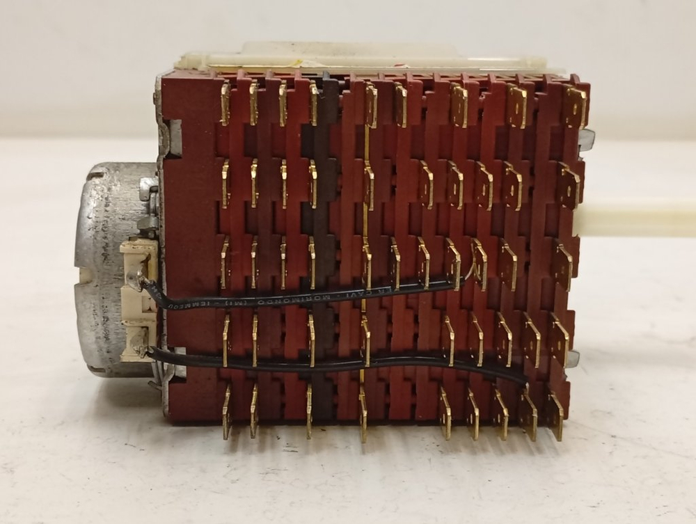 WMV1600BY/01 кт39 Программатор для стиральной машины Bosch 495666 б/у