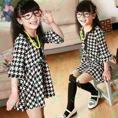 Платье детское с принтом ломаная клетка и рукавом 3/4