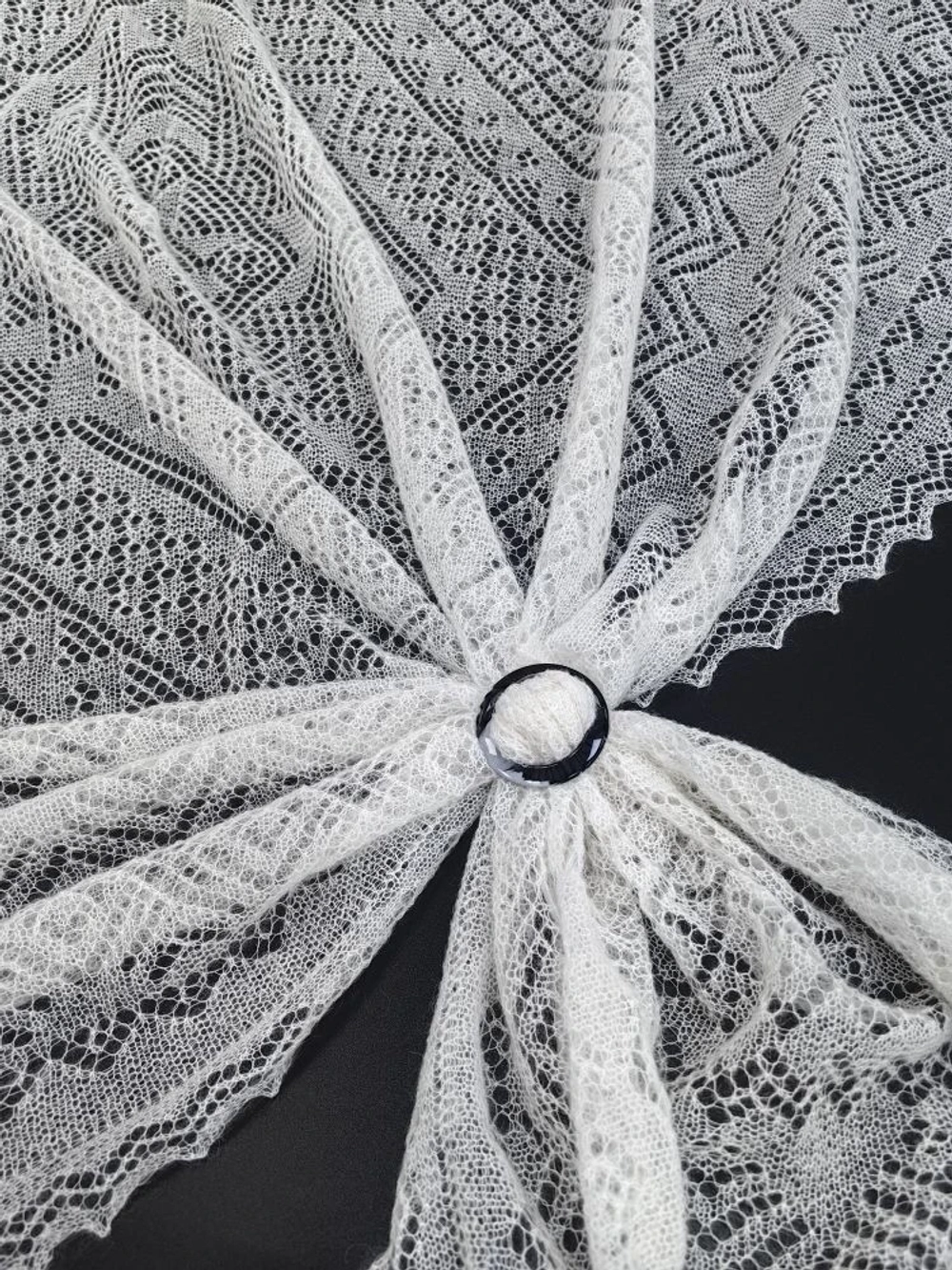 Оренбургский пуховый платок-паутинка А140-01 белый отбеленный