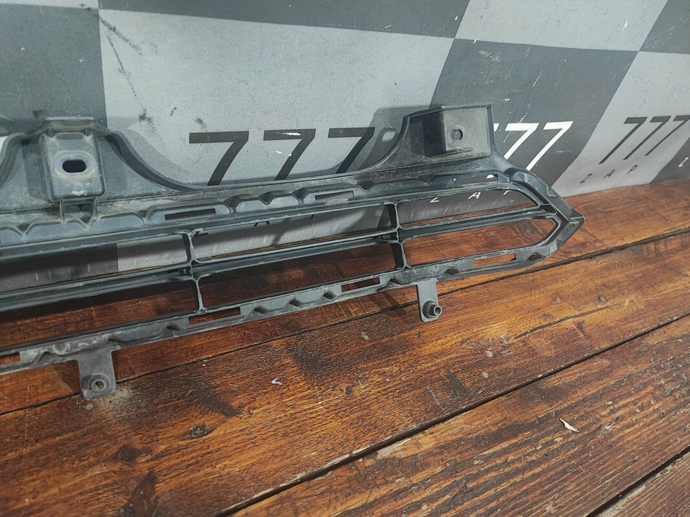 Решетка переднего бампера Land Cruiser Prado 150 17-нв Б/У Оригинал 5311260290