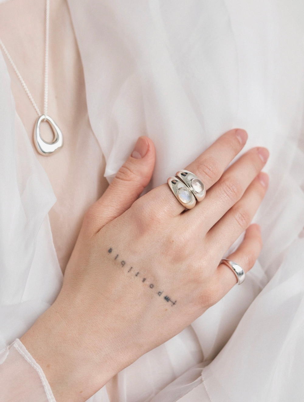 кольцо ЧУВСТВУЙ любовь