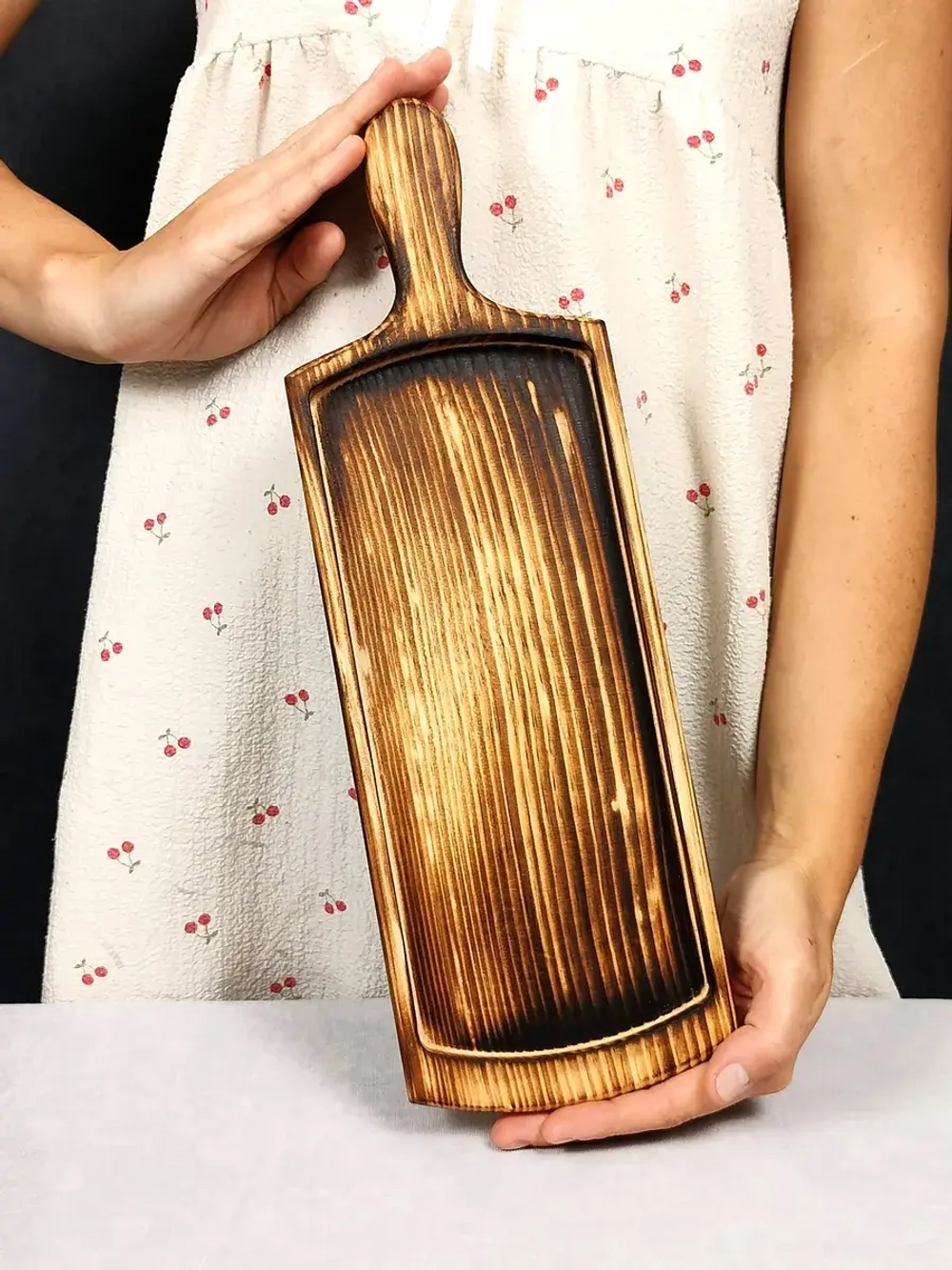 Деревянная менажница для нарезки, подачи из кедра