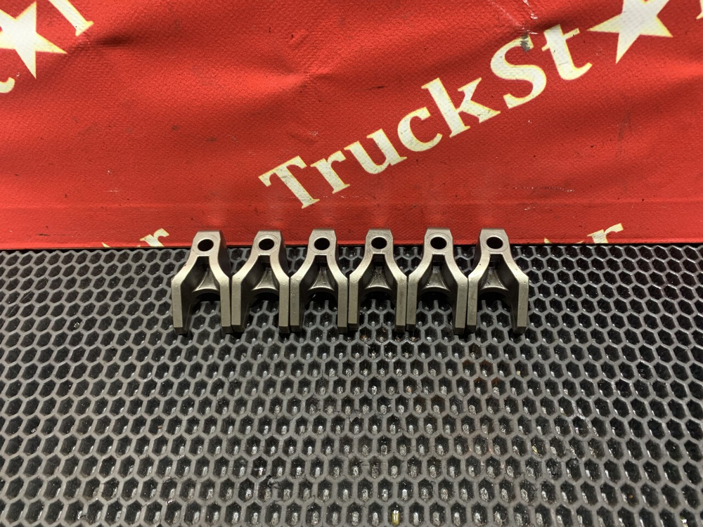 Комплект кронштейнов форсунок двигателя 2021г.