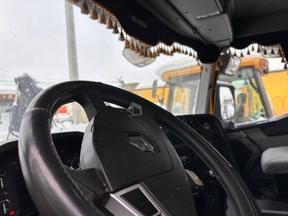 Renault K 8x4 Самосвал K 8x4 (Дизельный, 12,8 л, 449 л.с., АТ)