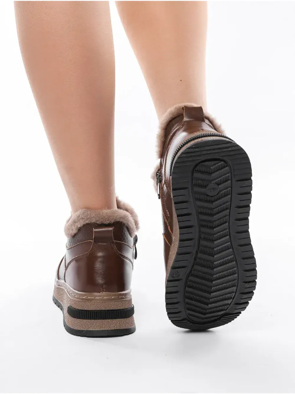 Кроссовки зимние