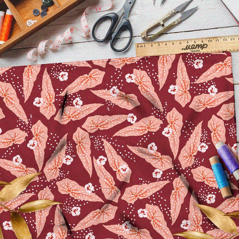 Ткань муслин коралловый лотос на красном фоне