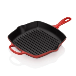 Le Creuset Чугунная сковорода-гриль диаметром 26 см вишневого цвета.