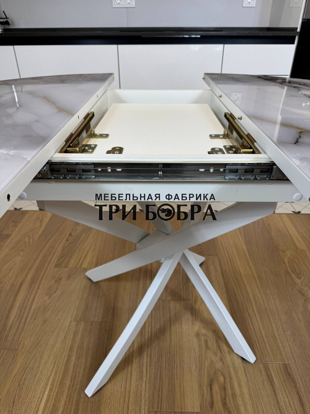 Стол круглый стеклянный "Бьянко"