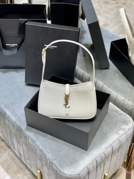 Saint Laurent Le 5 à 7 Hobo Bag