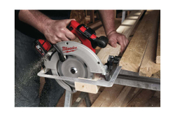 Аккумуляторная циркулярная пила Milwaukee M18 BLCS66-502X 4933464590