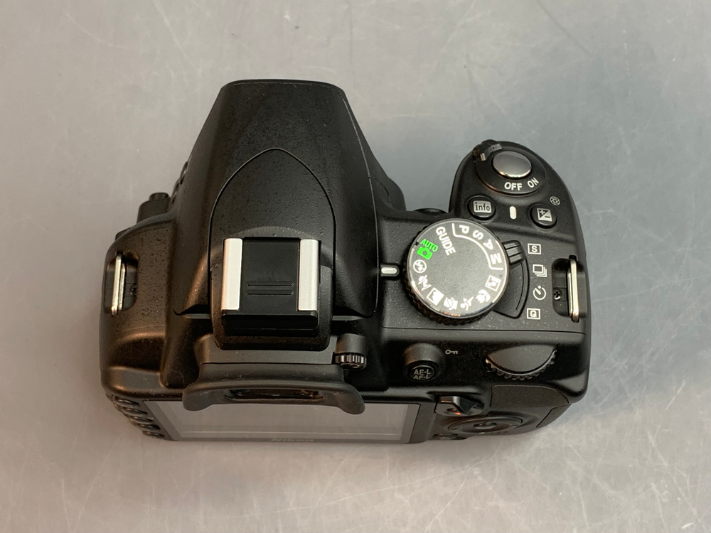 Nikon D3100 Kit 18-55mm 564 кадров