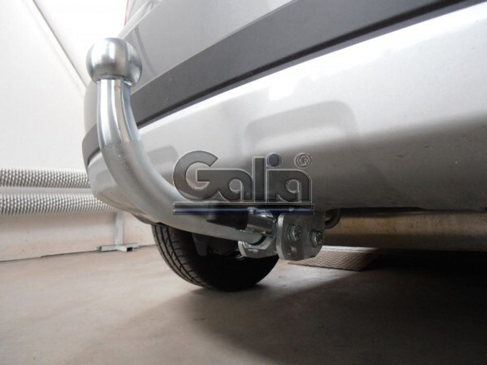Фаркоп оцинкованный Galia F109A для Suzuki SX4 хетчбек 5 дверей 2006-2013 2WD/4WD, FIAT Sedici 2006-2014(паспорт и сертификат в комплекте)(без электрики)
