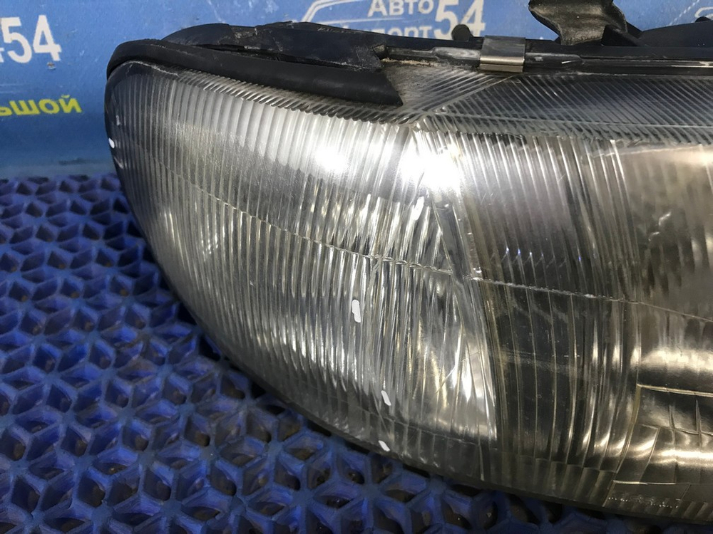 Фара передняя правая NISSAN BLUEBIRD 1993