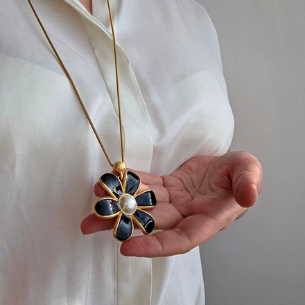 Кулон Anne Klein с маргариткой