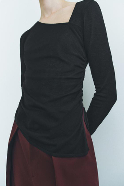 ZARA ТРИКОТАЖНЫЙ ТОП СО СБОРКАМИ ПО БОКАМ, ЧЕРНЫЙ