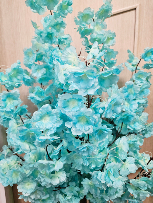 Сакура искусственная голубая 110см в кашпо