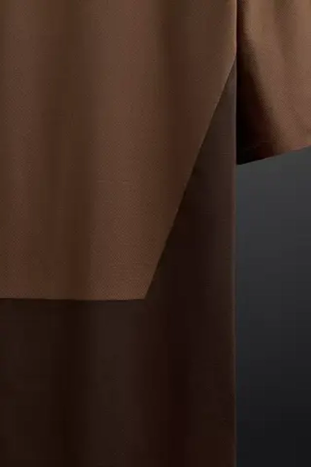 ZARA СПОРТИВНАЯ ФУТБОЛКА В СТИЛЕ КОЛОР-БЛОК, КОРИЧНЕВЫЙ