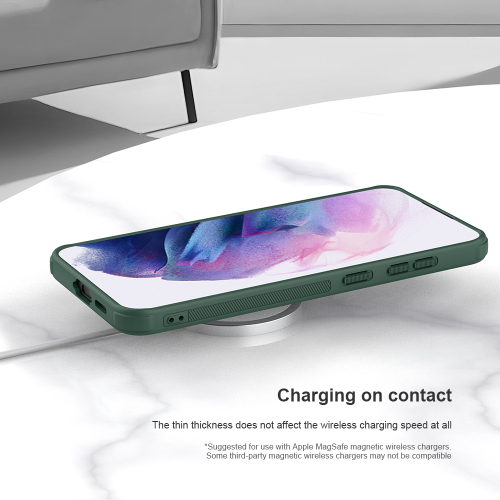 Чехол противоударный зеленого цвета (Dark Green) от Nillkin c поддержкой зарядки MagSafe для Samsung Galaxy S24 FE, серия Super Frosted Shield Pro Magnetic Case