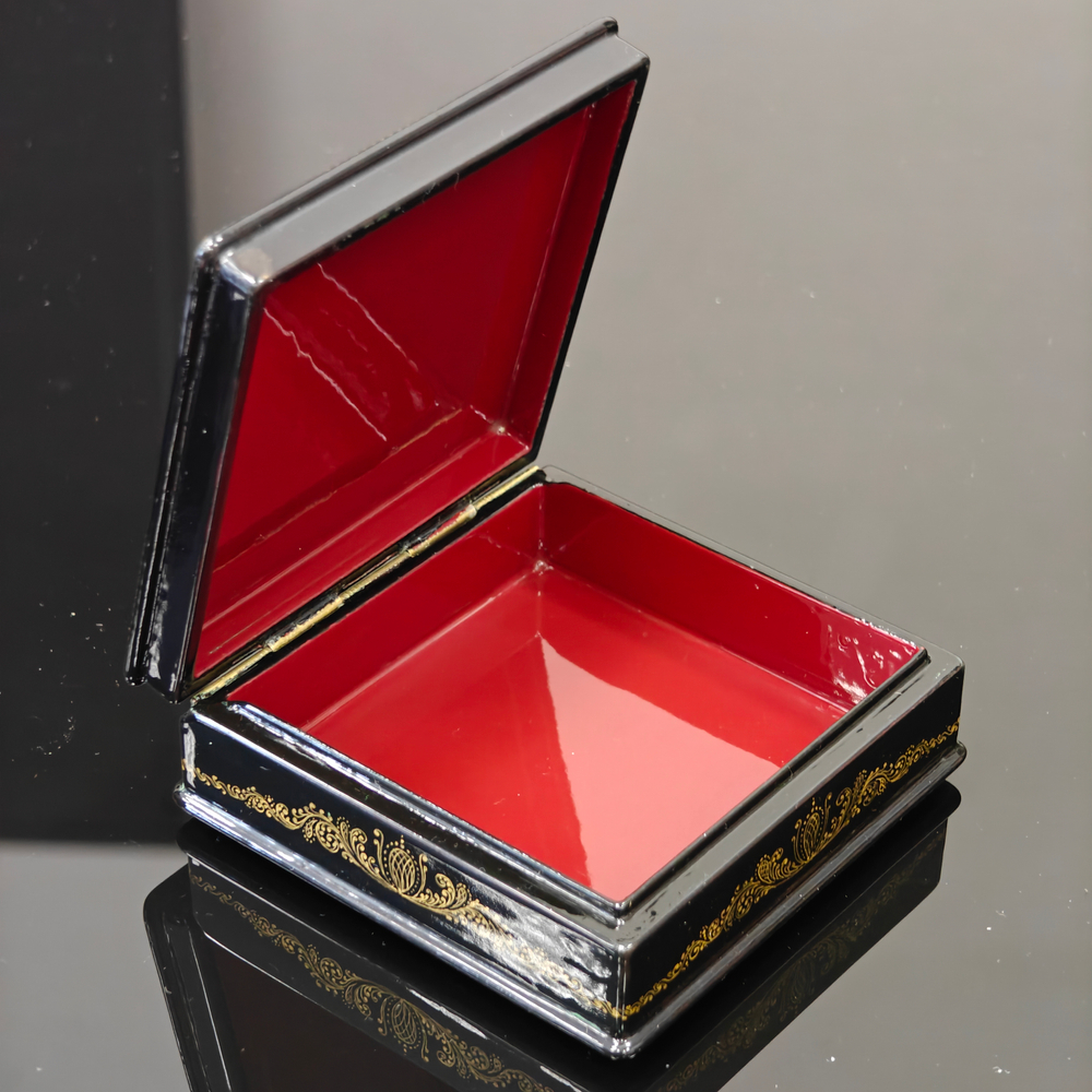 Шкатулка "Москва" (Ручная роспись Холуй)