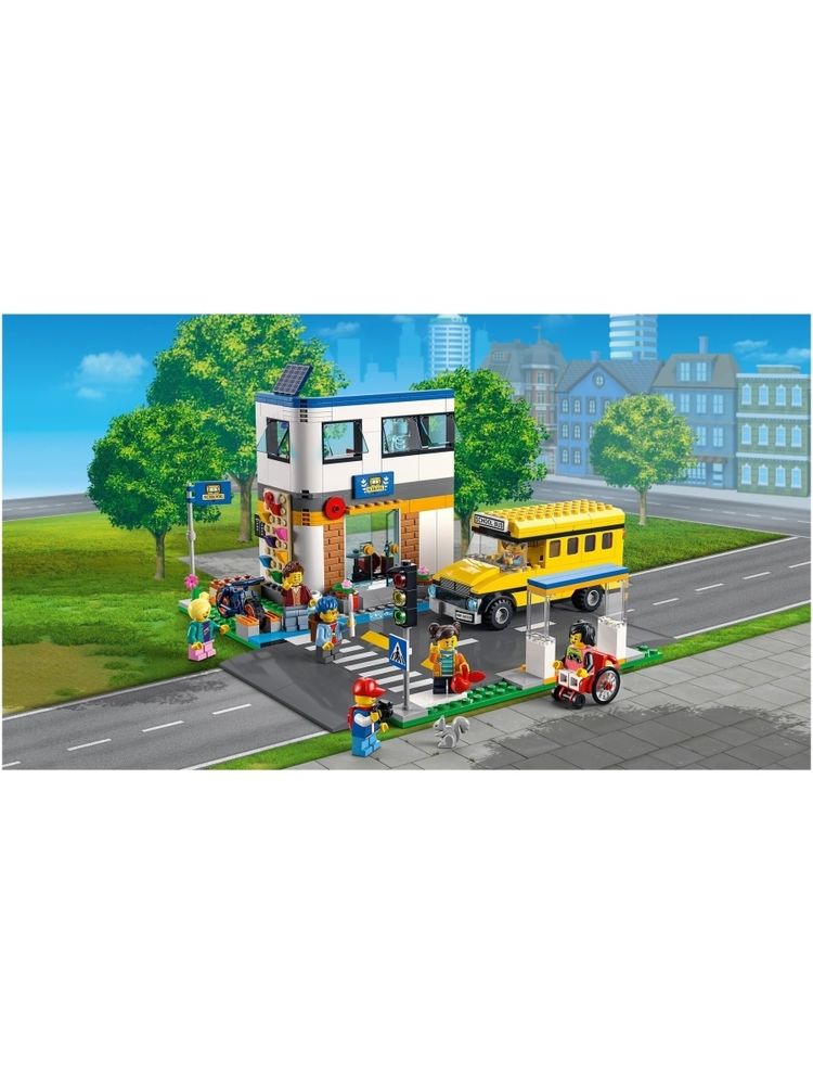 Конструктор LEGO City Community 60329 День в школе