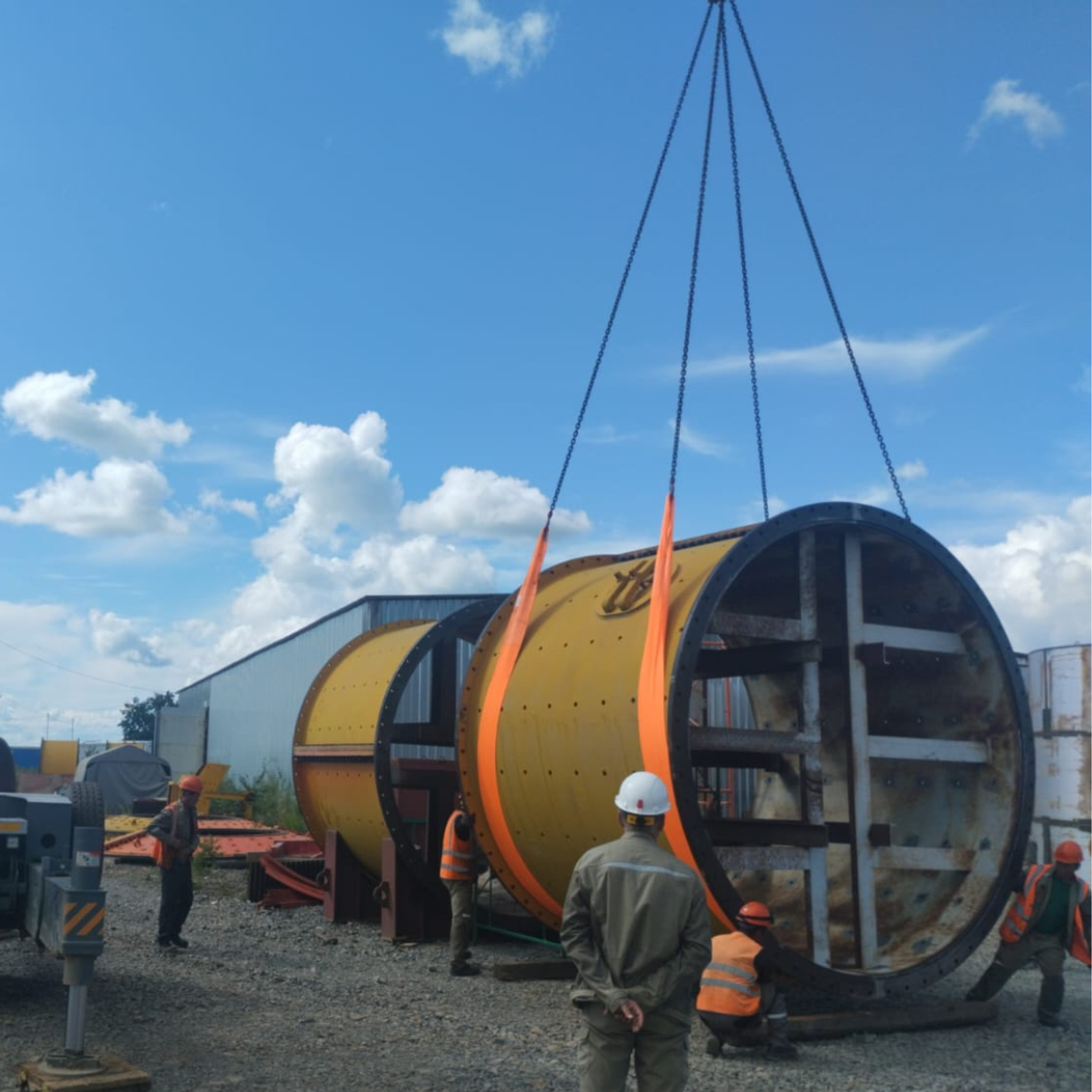 Монтаж оборудования на ГОК автокраном SANY STC550T5 55 тонн.