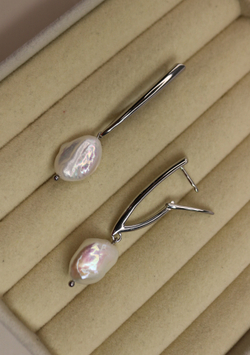 Серьги с натуральным барочным жемчугом "Жемчужный штрих"