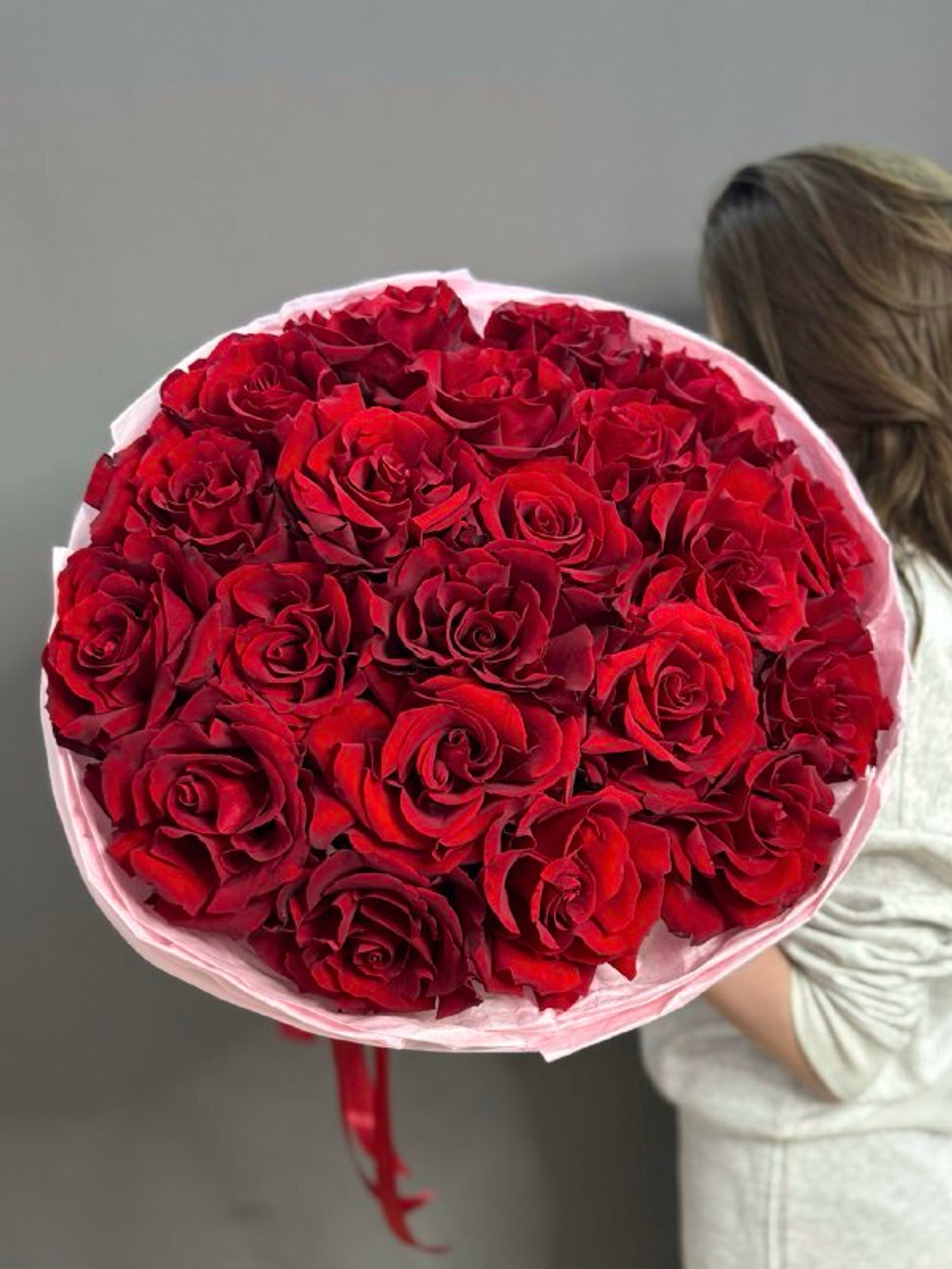 Букет из 21 французской розы сорта "Эксплорер"